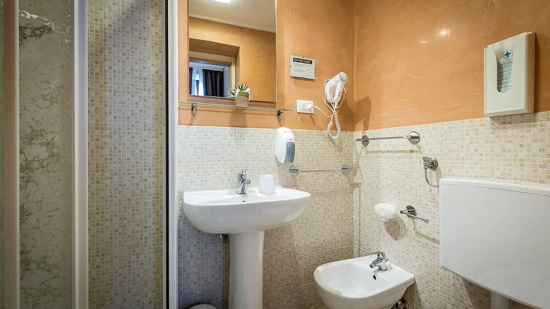 Bed and Breakfast Sognando Firenze 3*, Florencia